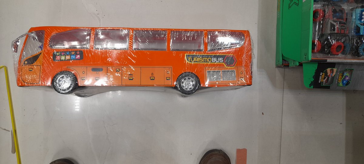 اتوبوس بزرگ تیراژه 9